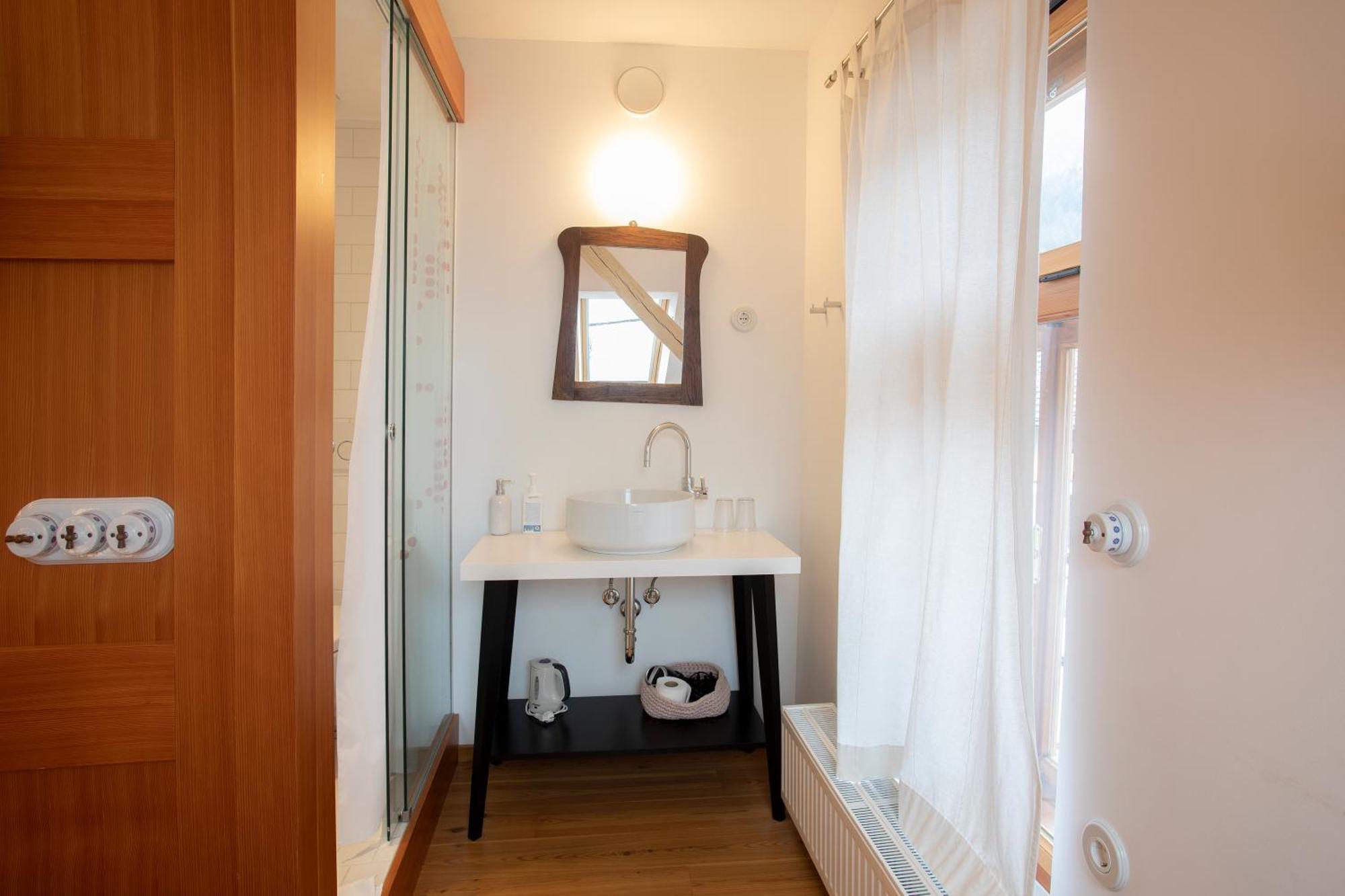 Pr'Gavedarjo Eco Heritage B&B 크라니스카고라 객실 사진